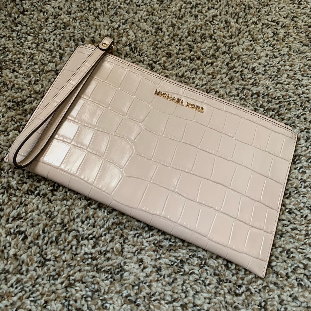 Michael Kors Wristlet